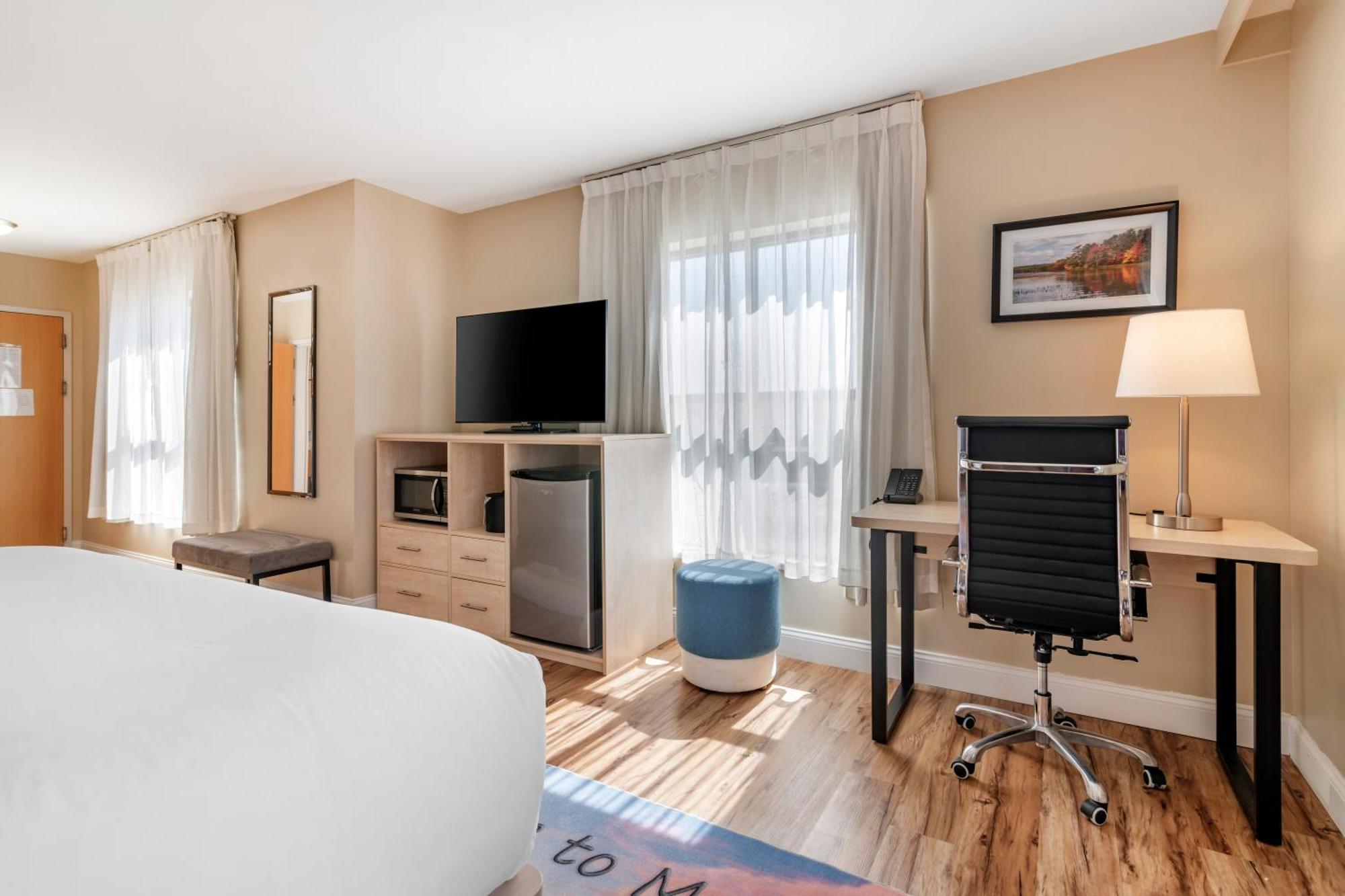 Casco Bay Portland Airport - Maine Mall, Ascend Collection Hotel South Portland